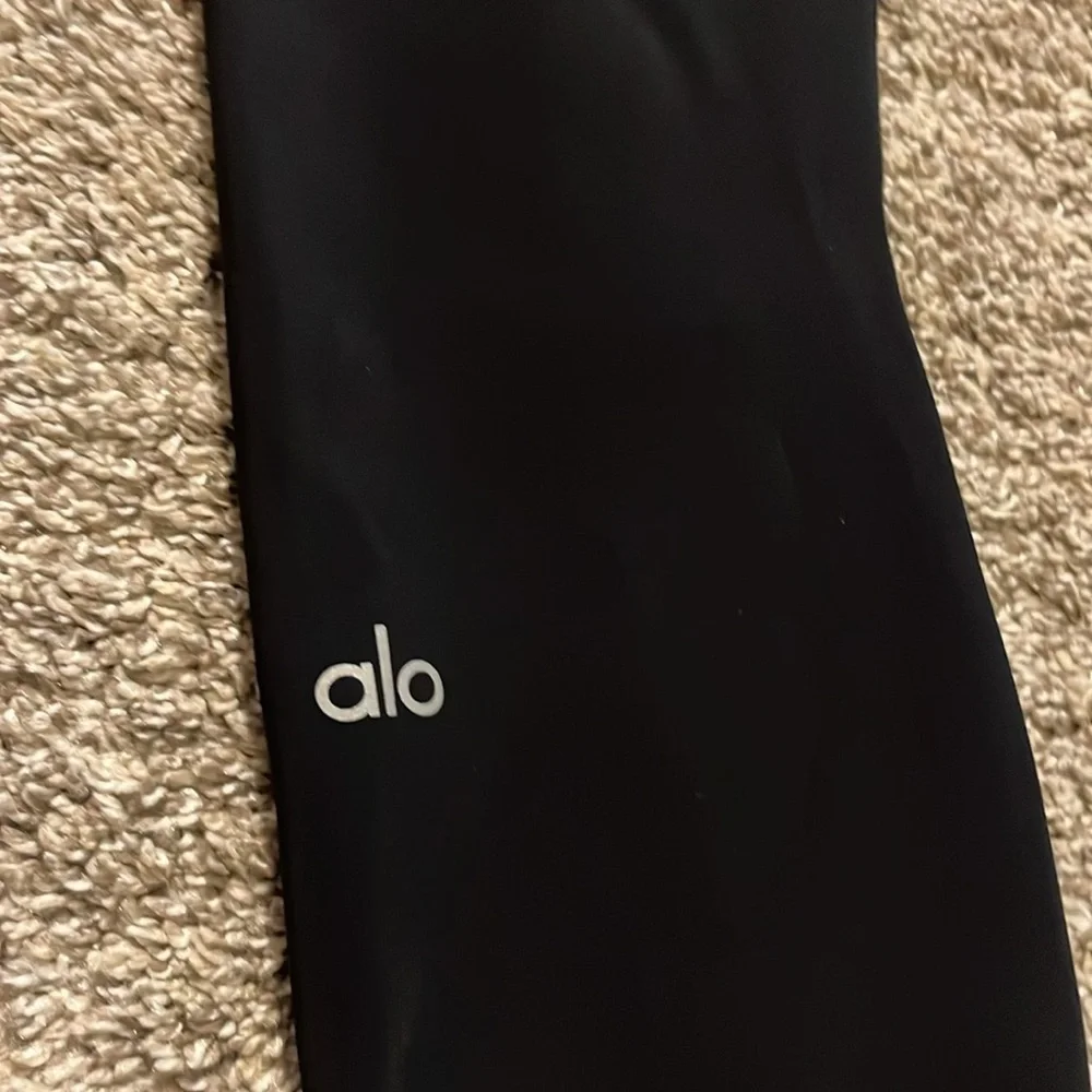 Alo Yoga High‎ Waisted Ripped Warrior Black Leggings Small